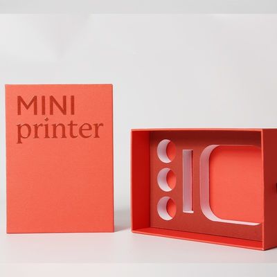 Op maat gedrukte kartonnen laden verpakking met embossing logo en EVA insert