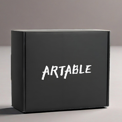 Aangepaste zwarte mailbox met wit zijde scherm logo Sterke E gegolfde verzenddozen