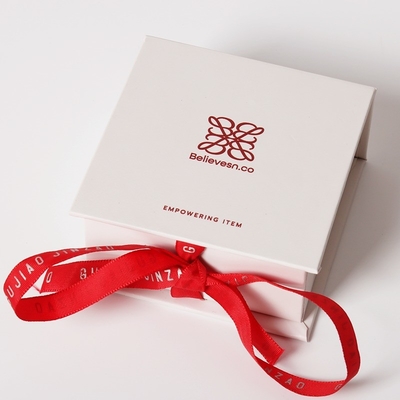 kopen Logo Geprinte Magnetische papieren doos met rood lint Custom Size Kerstcadeau Verpakking online manufacture