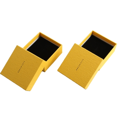 kopen Afneembare fluwelen bak Inbreng Houten juwelen doos voor ringen Armbanden en horloges Gecoate papier Custom logo online manufacture