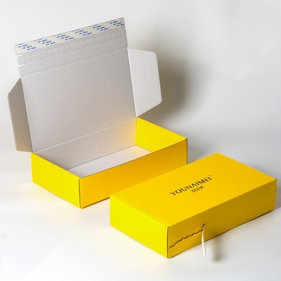 Gepersonaliseerde postbus met traanstrook voor kleding Volkleurige milieuvriendelijke verpakkingsdozen
