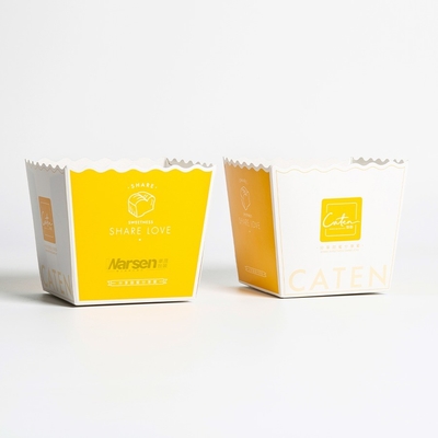 Gepersonaliseerd logo bedekt papier verpakking Pakketdoos voor frietjes in CMYK-druk